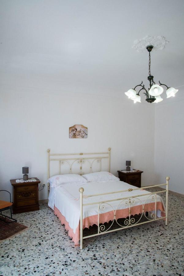 La Casetta Di Anna Palazzolo Acreide Buitenkant foto